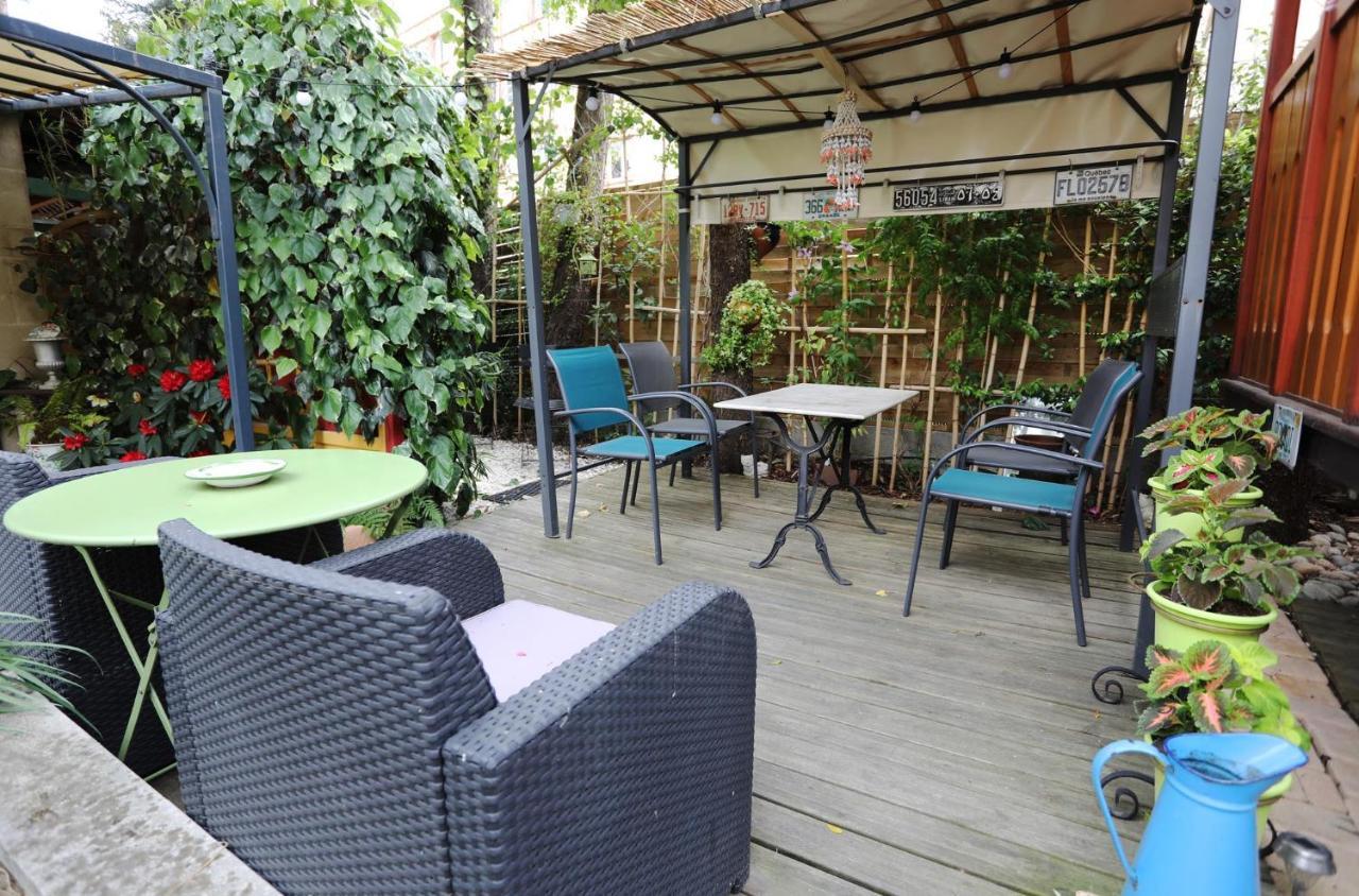 Maison D'Hotes Et Roulotte" Le 6 Bis" Romans-sur-Isère Esterno foto